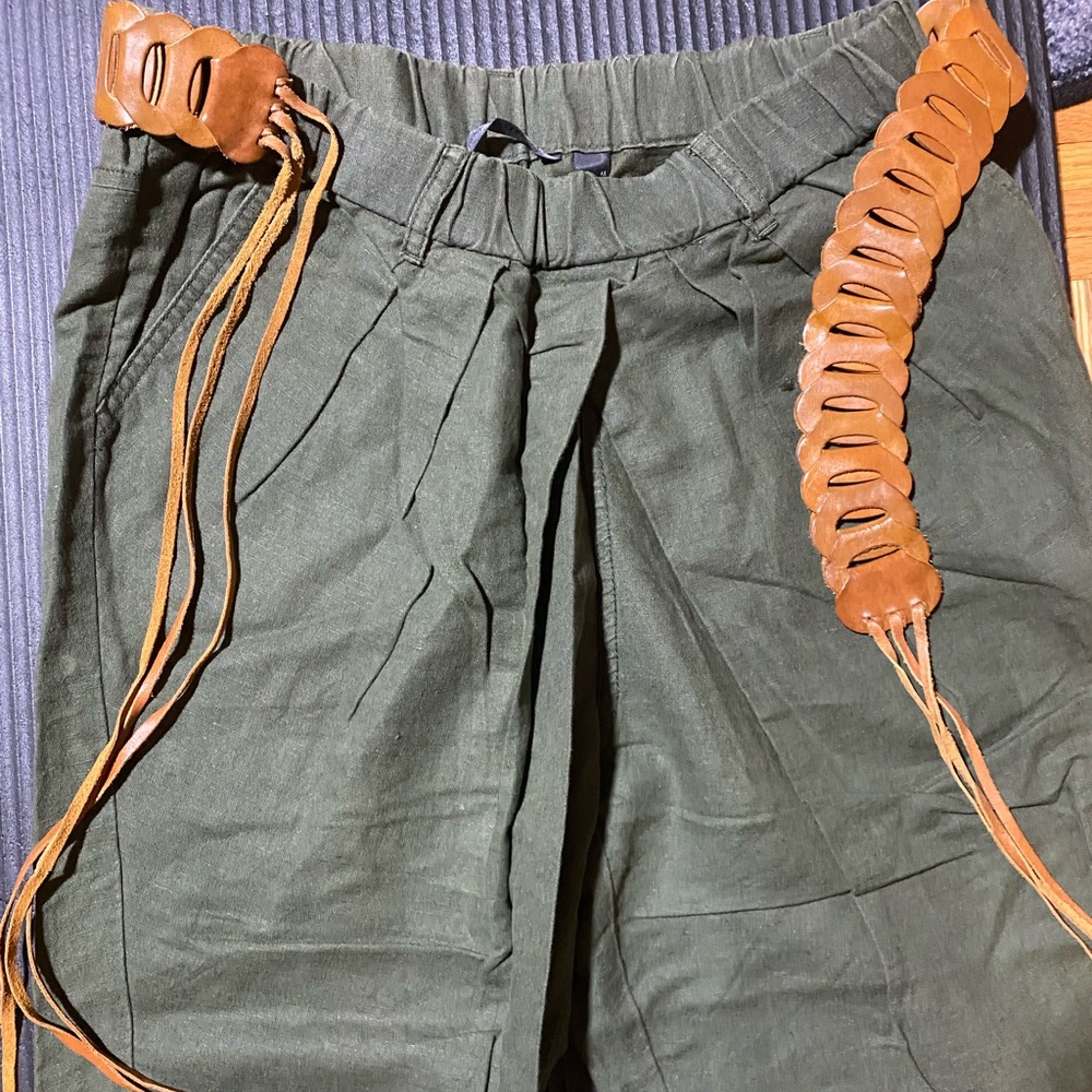 Wide olive pants with express leather belt MNG size S